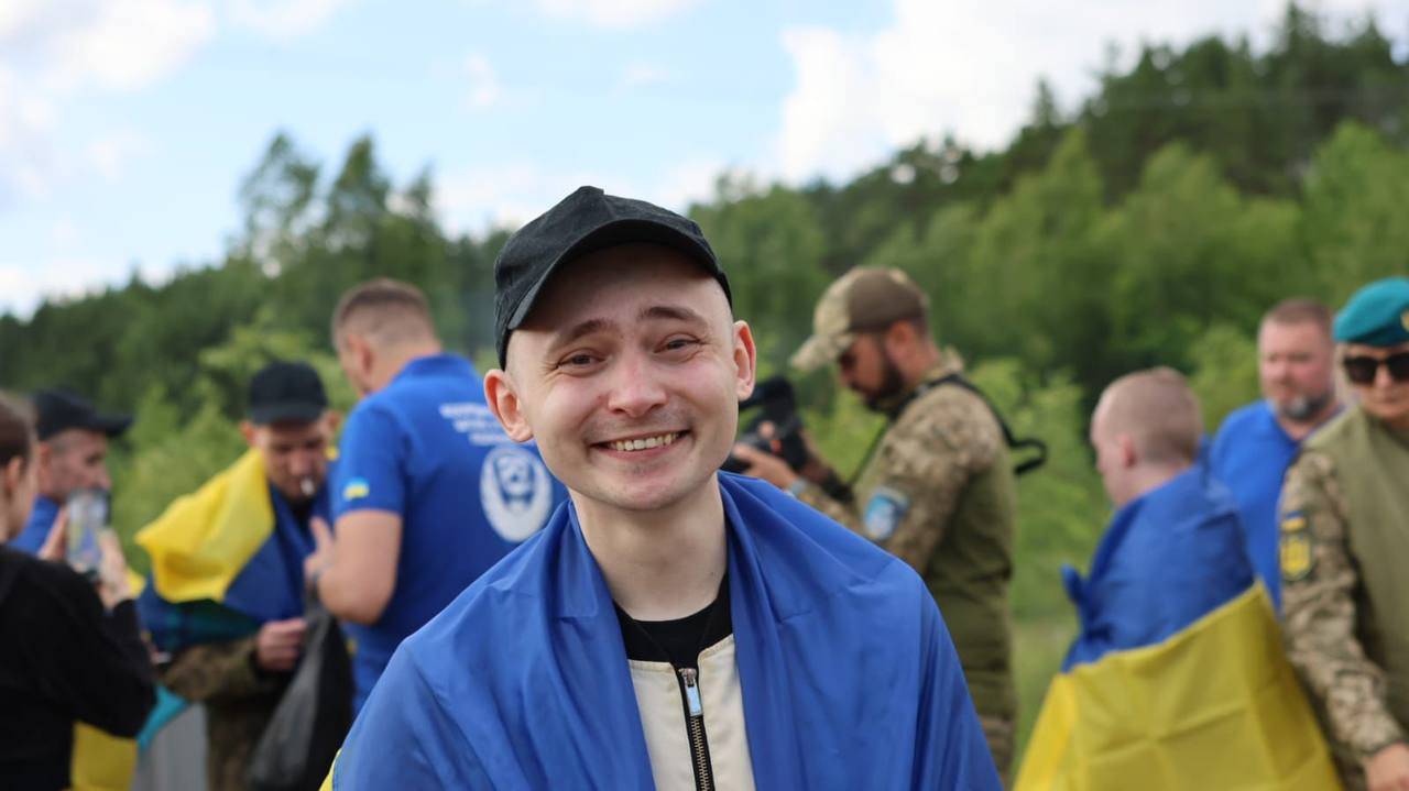  Украински военнопленници се завърнаха в родината 